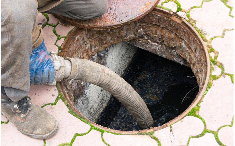 comment déboucher les wc avec une bouteille Saint-Denis